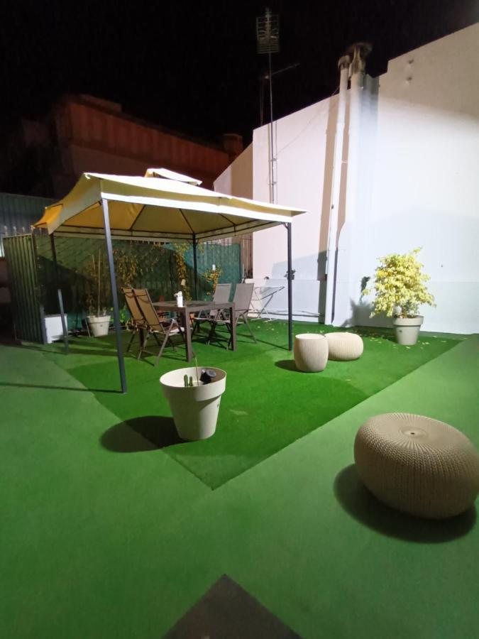 Atico Guadalquivir - Touristic Loft With Terrace Apartamento Sevilla Habitación foto